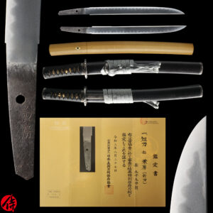 Antique Japanese Sword Tanto Signed by Kanefusa <br>NBTHK <span style="color: #ff0000;"><strong> Tokubetsu Hozon</strong> </span>Certificate
